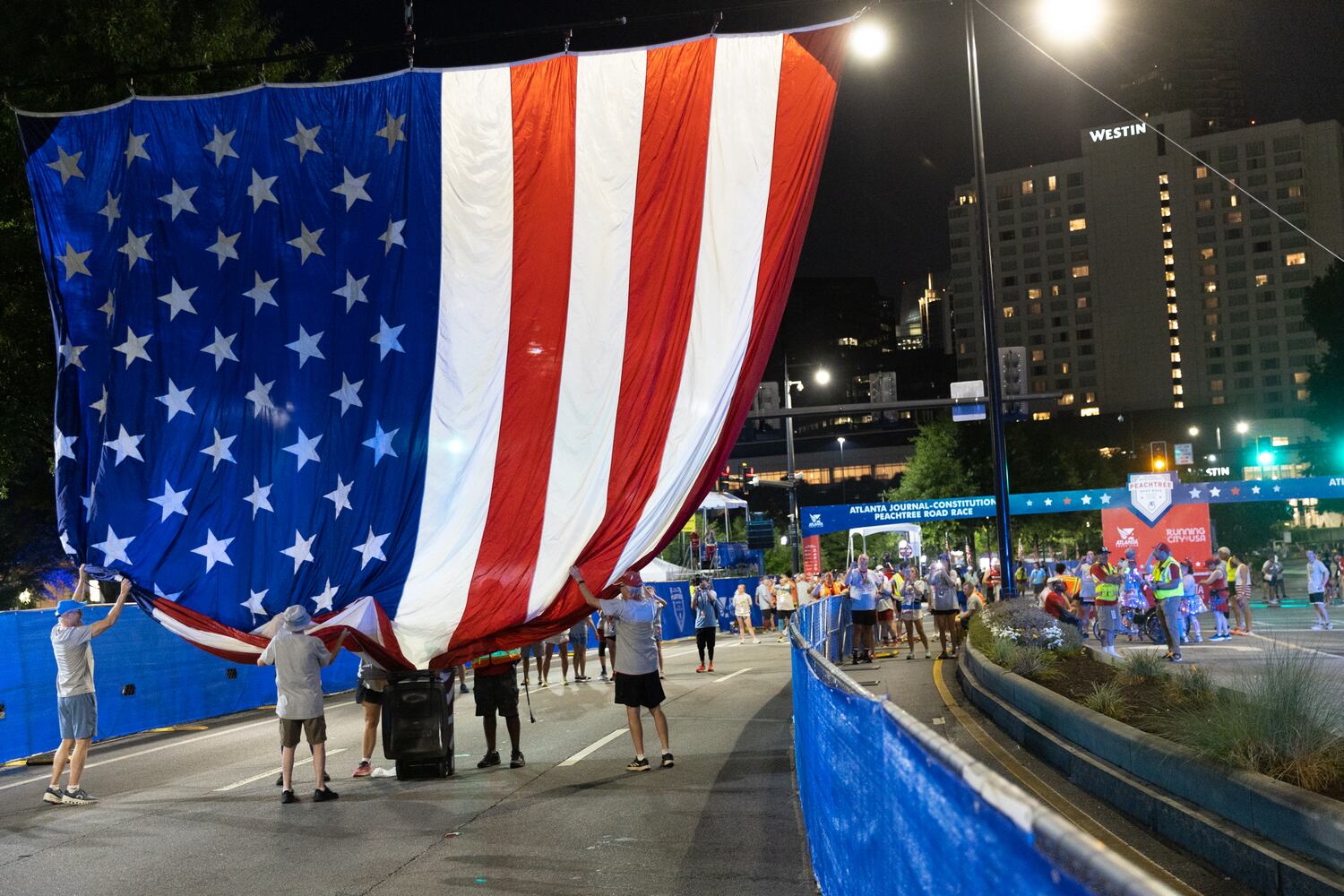 peachtree road race photos