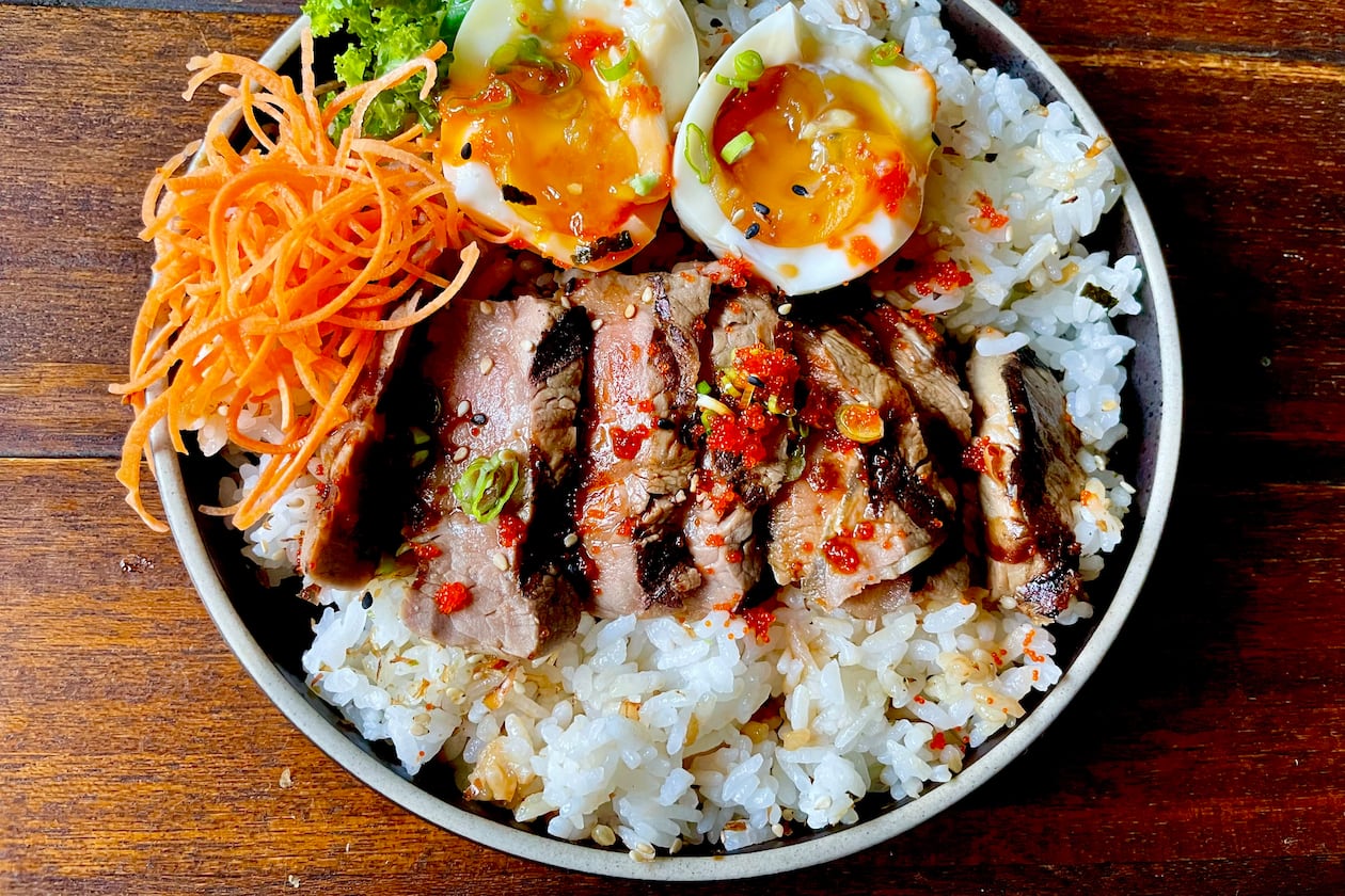 Isan gyudon bowl with grilled Angus beef at Isankaya in Norcross. (Angela Hansberger for The Atlanta Journal-Constitution)