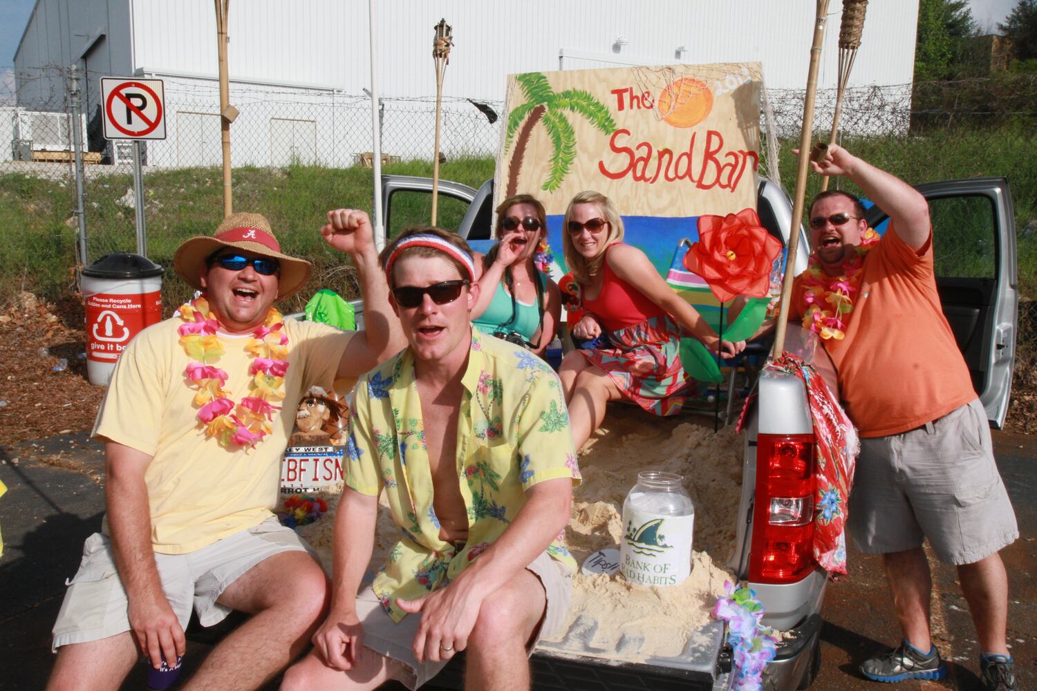 Jimmy Buffett fans gather for Atlanta concert