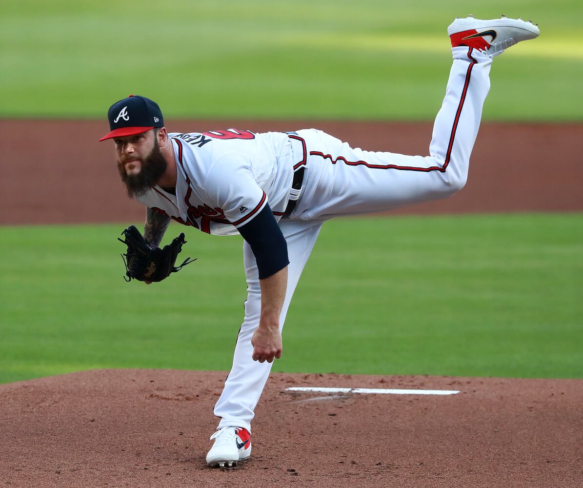 Photos: Braves open home series with the Phillies