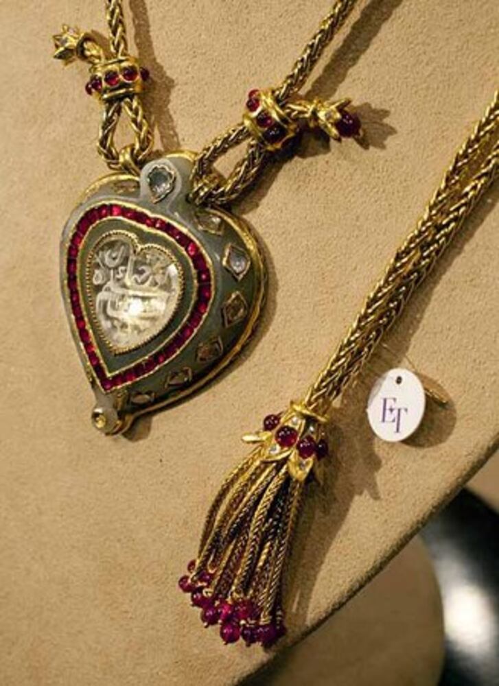 Elizabeth Taylor's jewels come to auction