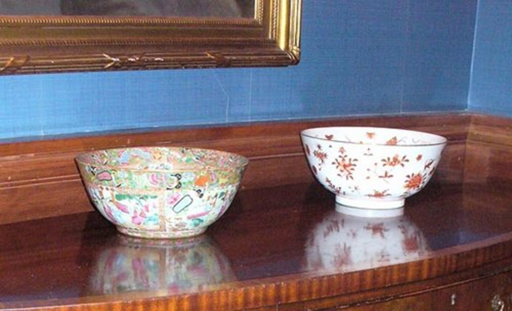 Commerce Club sells its antiques
