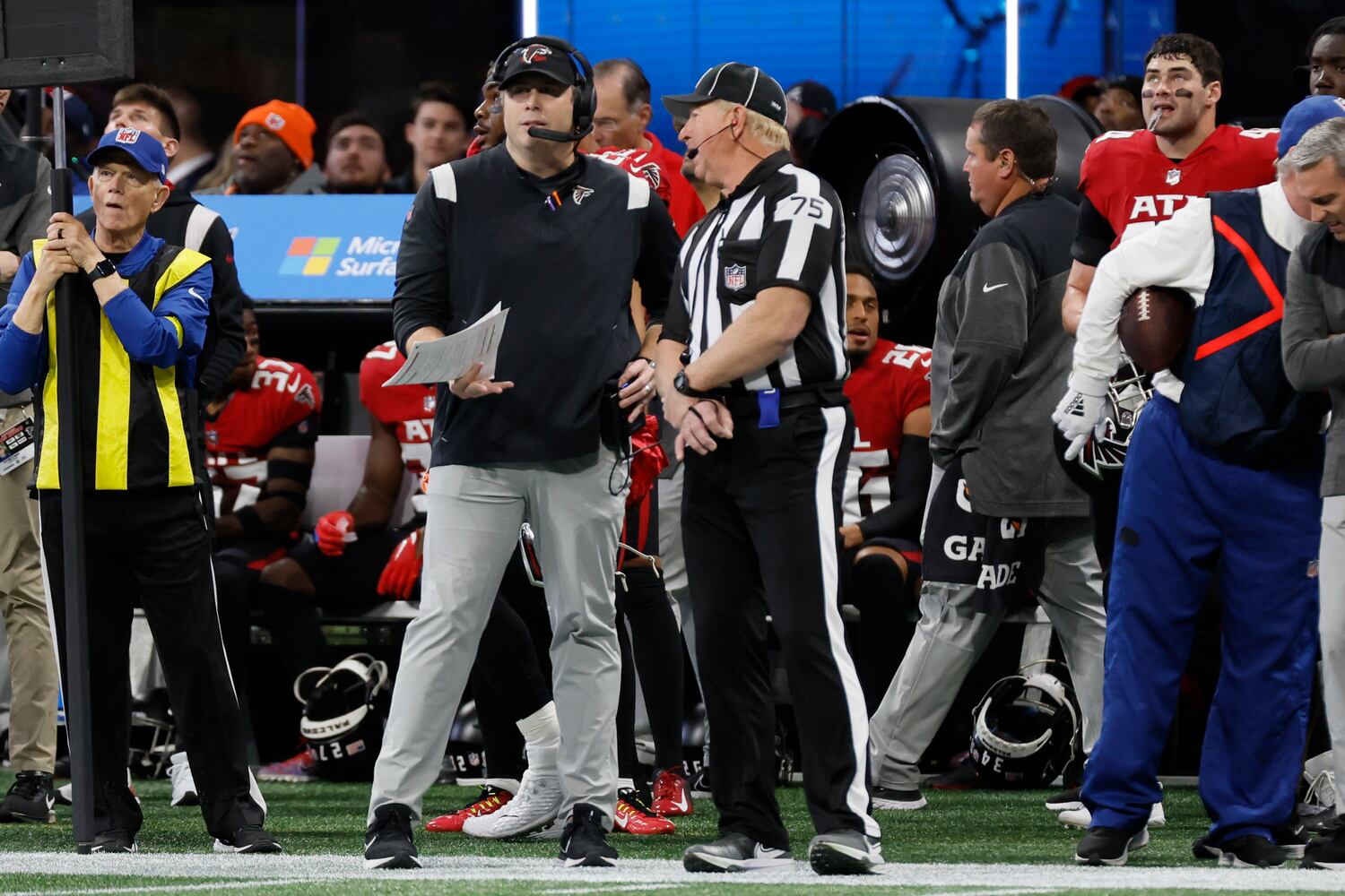 Falcons coach Arthur Smith discusses a call with an official during the third quarter Sunday in Atlanta. (Miguel Martinez / miguel.martinezjimenez@ajc.com)