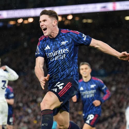 Arsenal's Viktor Gyokeres, right, celebrates scoring his side's third goal of the game with team-mate Jurrien Timber during the English Premier League soccer match between Leeds United and Arsenal in Leeds, England, Saturday, Jan. 31, 2026. (Mike Egerton/PA via AP)