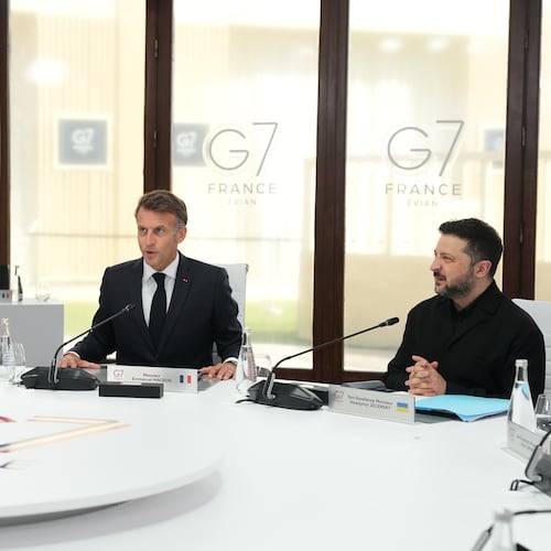 From left, U.S. President Donald Trump, French President Emmanuel Macron and Ukrainian President Volodymyr Zelenskyy during a working session at the G7 summit in Evian-les-Bains, France, Tuesday, June 16, 2026. (AP Photo/Thibault Camus, Pool)