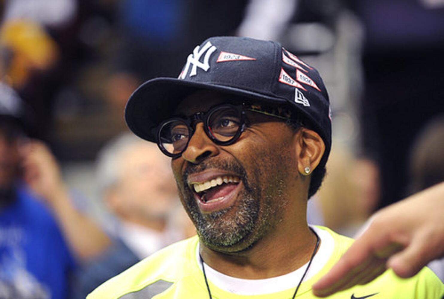 Celebrities watch Game 3 of Lakers vs. Magic