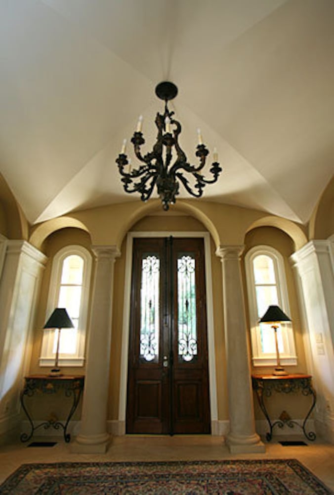 Architect ties European estate to setting near Athens