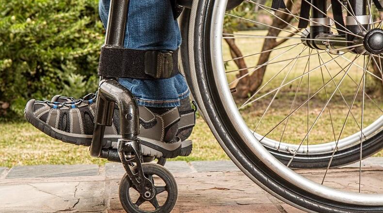 A stranger donated a power wheelchair to a youth after a chance meeting at a Tennessee restaurant.