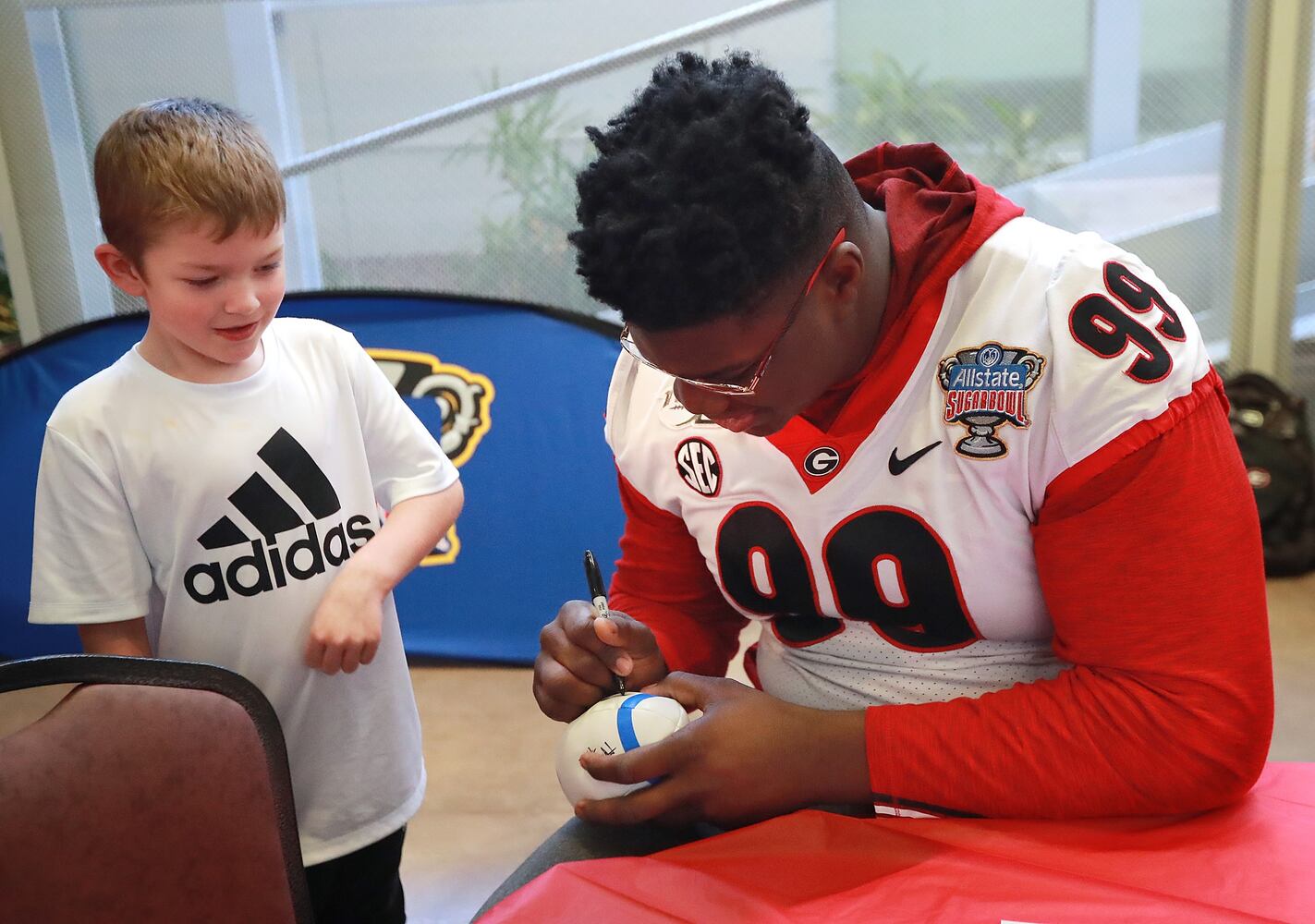 Photos: Georgia visits children’s hospital before Sugar Bowl