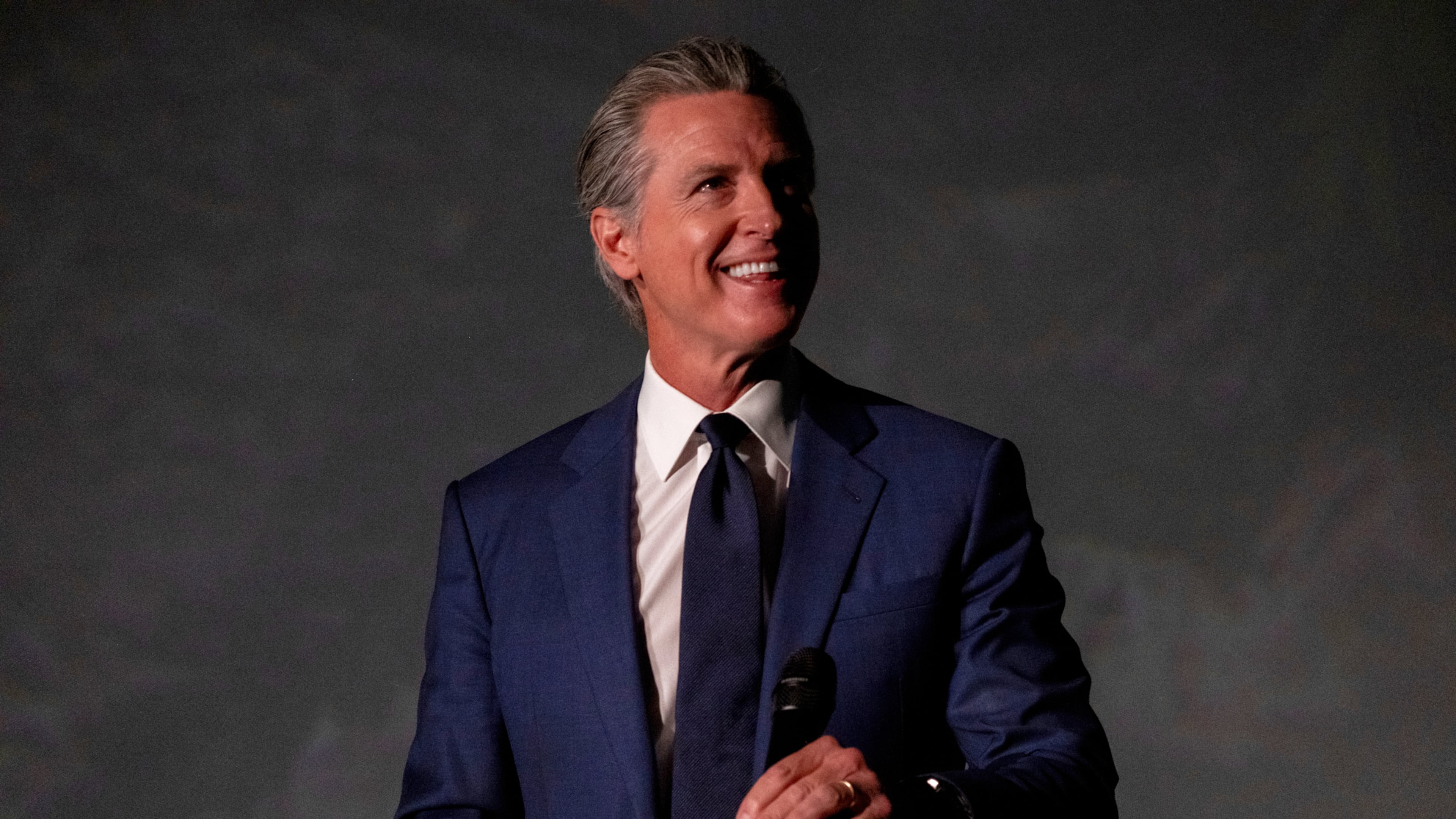 California Gov. Gavin Newsom hosts a press conference and signs a slew of climate initiative bills at the Academy of Sciences, Friday, Sept. 19, 2025, in San Francisco. (AP Photo/Camille Cohen)
