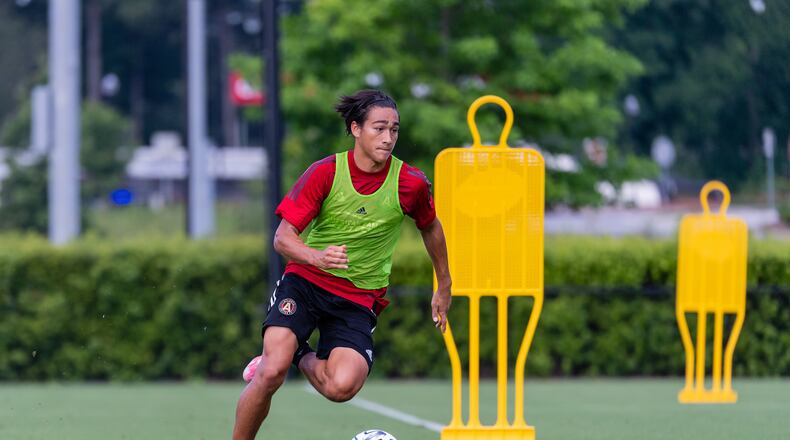 Atlanta United forward Tyler Wolff #28 passes the ball during full team training at Children's Healthcare of Atlanta Training Ground in Marietta, Ga., on Monday June 29, 2020. Major League Soccer announced that as of Thursday, June 4, clubs may return to full team training in compliance with detailed health and safety protocols that were created in consultation with medical and infectious disease experts. (Photo by Jacob Gonzalez/Atlanta United)