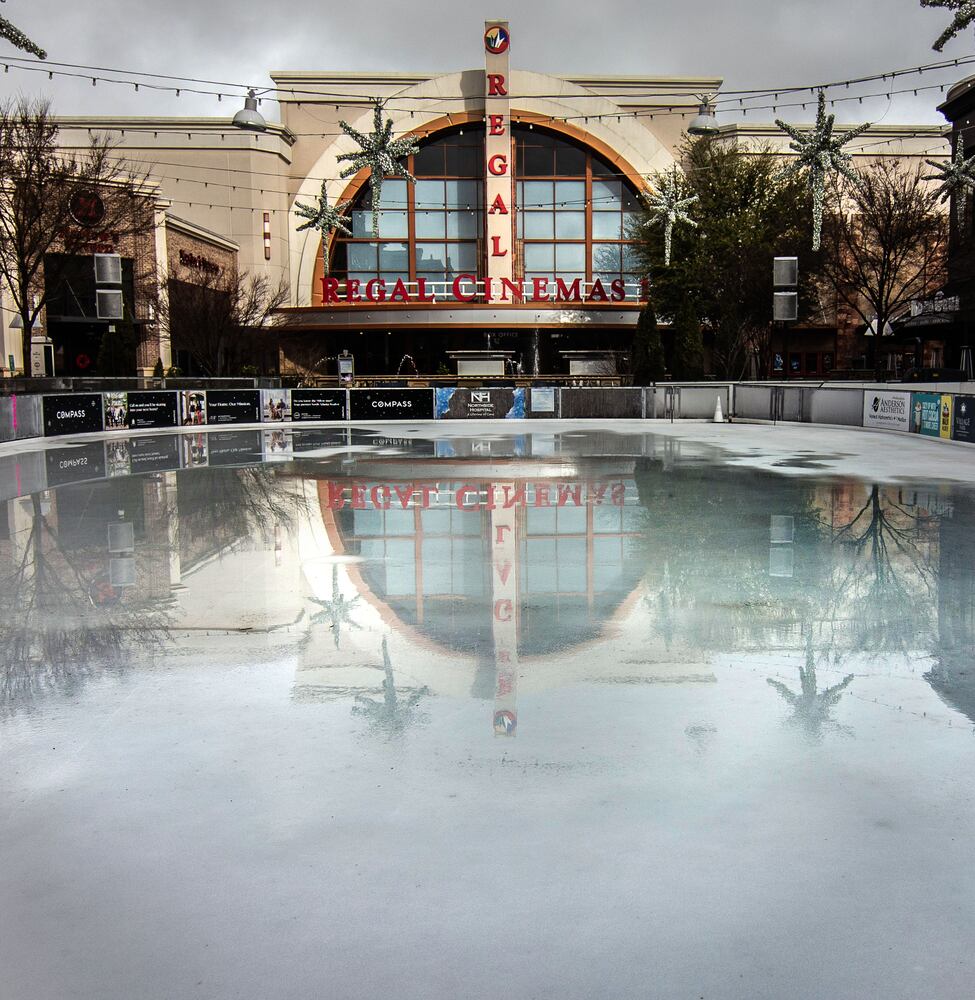 PHOTOS: Warm winter day not so hot for Avalon ice skating