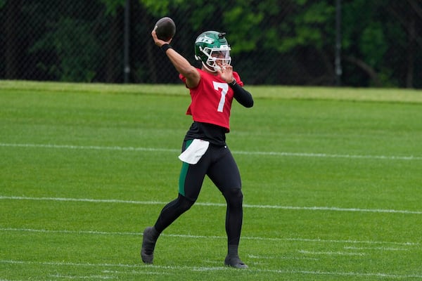 New York Jets quarterback Justin Fields (7) participates during an NFL football practice in Florham Park, N.J., Thursday, May 29, 2025. (AP Photo/Seth Wenig)