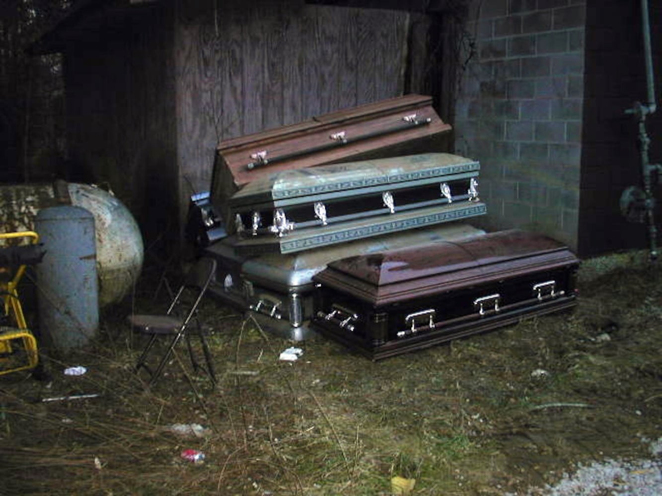 In his memoir, Atlanta native Brent Hendricks makes a pilgrimage to the Tri-State Crematory, where his deceased father was among 339 desecrated bodies discovered there in February 2002.