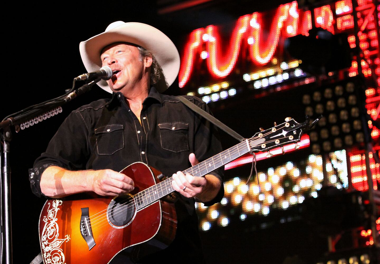 Alan Jackson at Kicks Country Fair