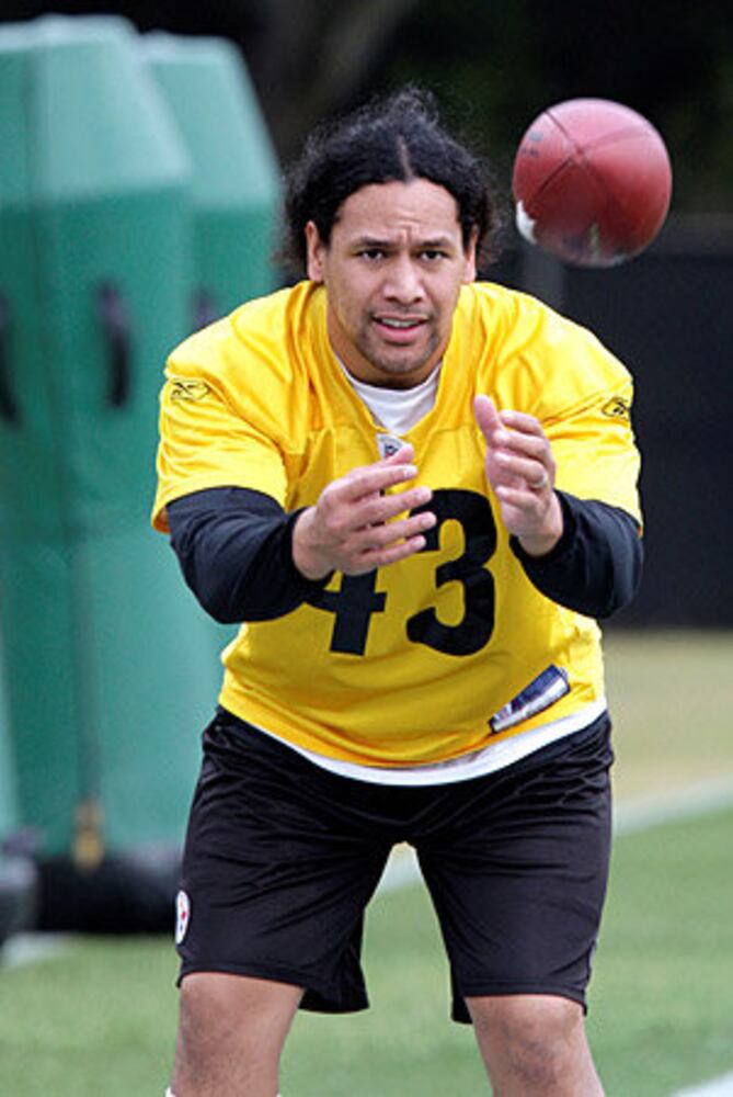 Super Bowl XLIII: Who's the hottest hunk?