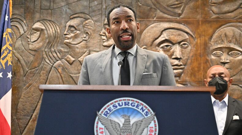 February 3, 2022 Atlanta - Mayor Andre Dickens during a press conference at Atlanta City Hall on Thursday, February 3, 2022. (Hyosub Shin / Hyosub.Shin@ajc.com)