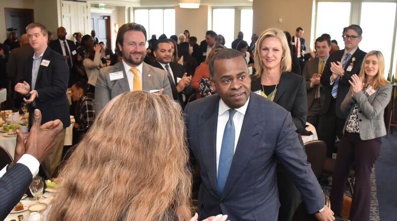 February 28, 2017 Atlanta - Atlanta Mayor Kasim Reed receives a standing ovation after he spoke at Atlanta Press Club’s Newsmaker Luncheon on Tuesday, February 28, 2017. The Atlanta Press Club hosts newsmakers from around Atlanta, Georgia and the country to speak to our members and guests at our luncheon series. HYOSUB SHIN / HSHIN@AJC.COM