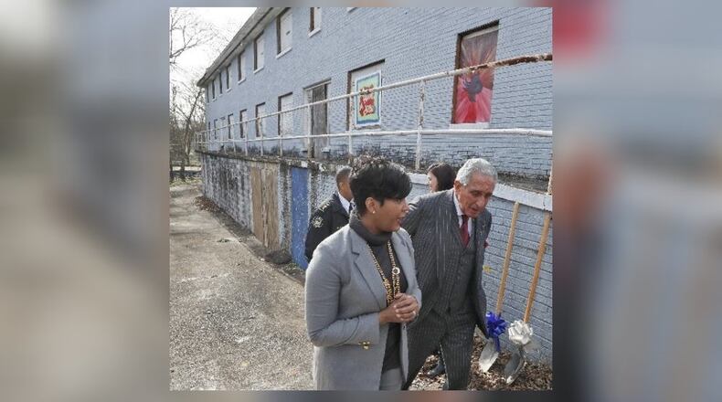 Atlanta Falcons owner Arthur Blank on Thursday endorsed Atlanta Mayor Keisha Lance Bottoms in her reelection bid. Bottoms’ campaign finance disclosure shows the mayor has $108,000 to start her 2021 campaign. Bob Andres / robert.andres@ajc.com