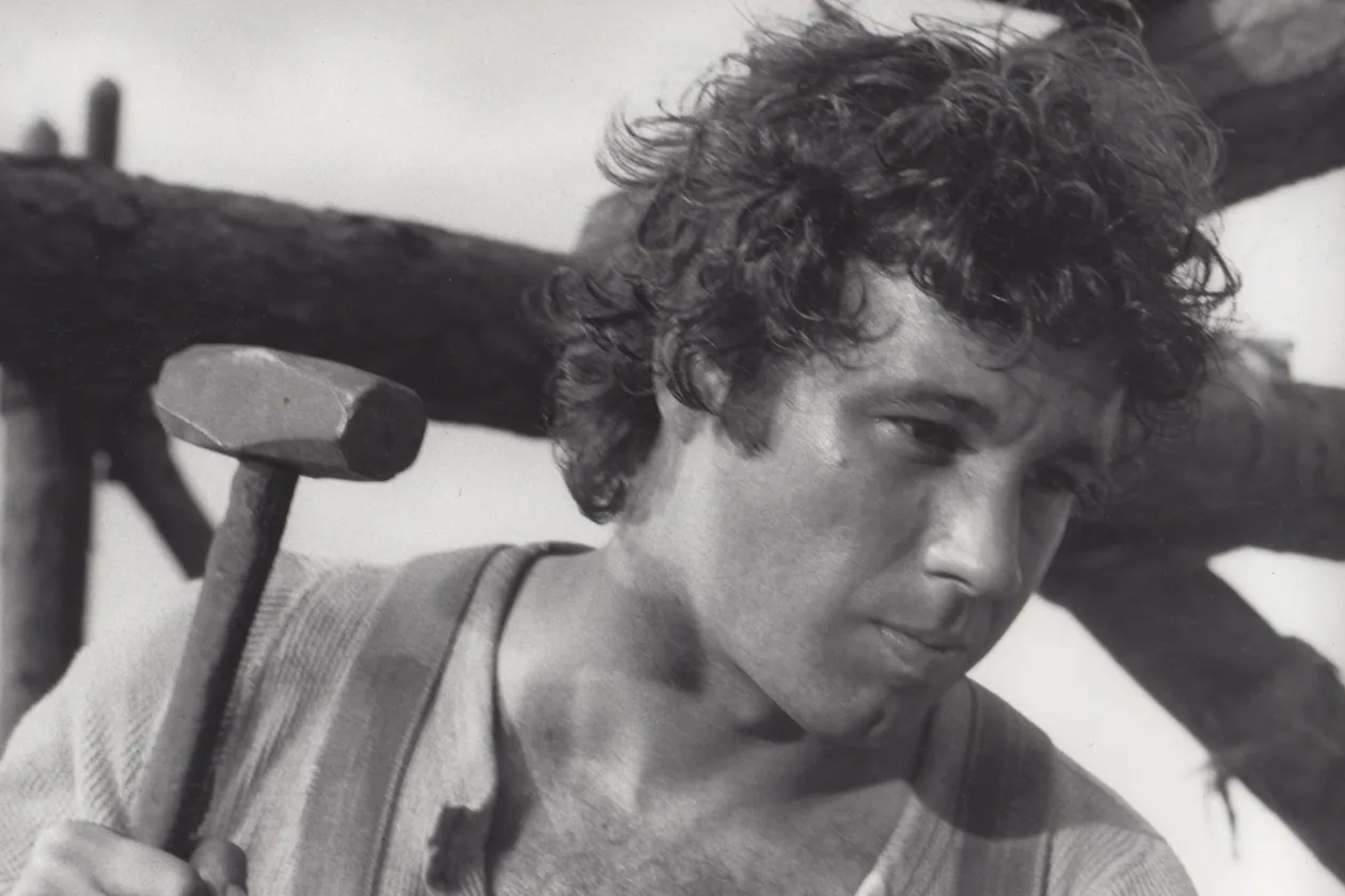 Larry Larson plays as Thorpe in the 1980 film "The Ordeal of Dr. Mudd." (Courtesy of Creative Conspiracy Productions)