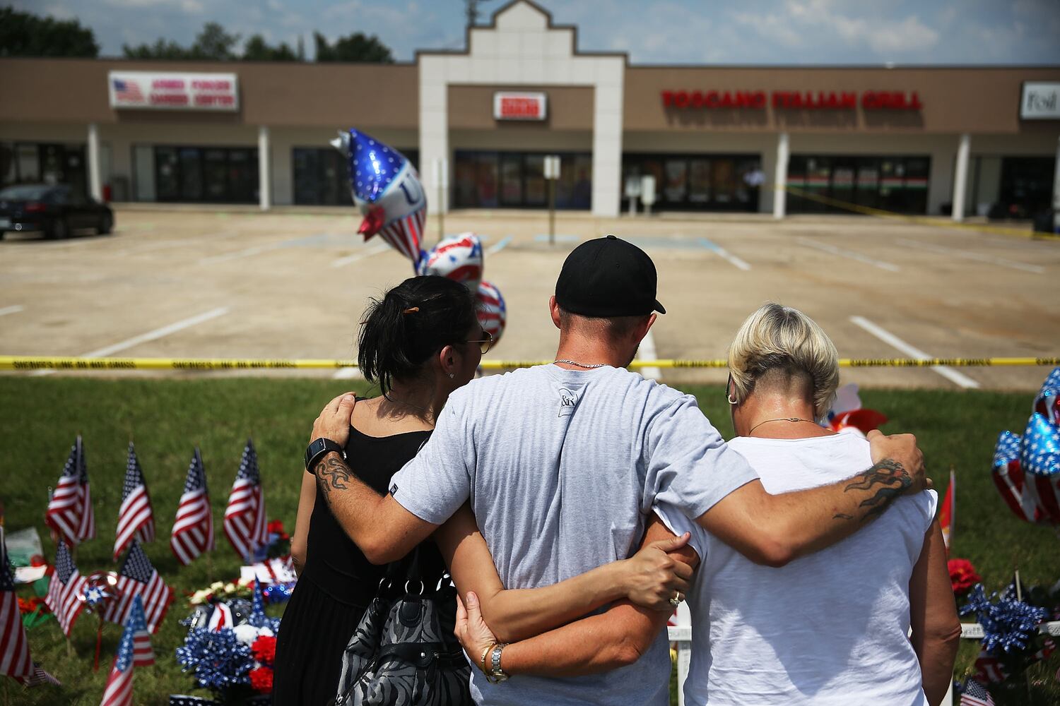 Memorial setup for Chattanooga shooting victims