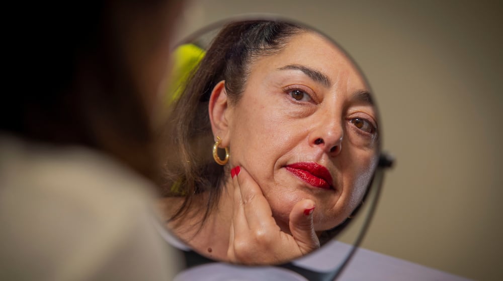 Deborah Borg discusses how to pull off the no makeup makeup look at the women's clothing store Dalya in New York. (Andy Kropa/Invision/AP 2025)