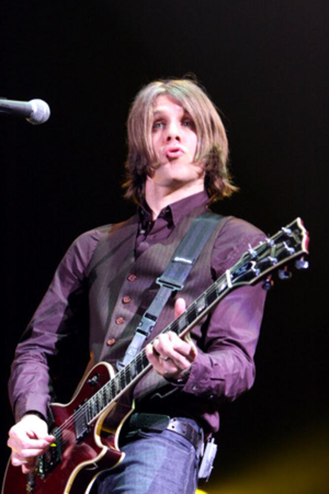 Matchbox Twenty, Alanis Morissette and Mute Math fill Philips