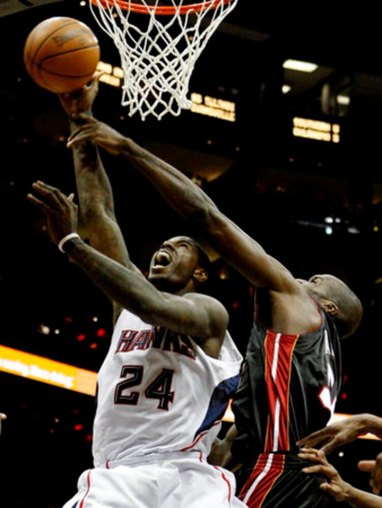 Hot Hawks win again