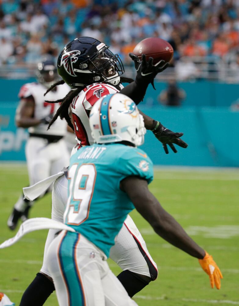 Photos: Falcons play first exhibition game