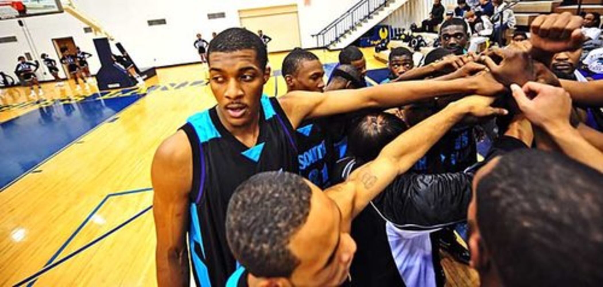 Derrick Favors