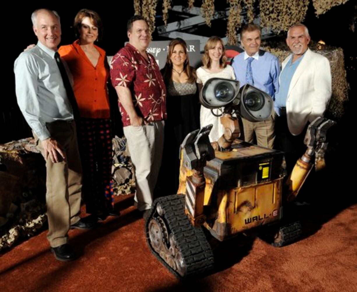 Robot rules the red carpet at "WALL-E" premiere