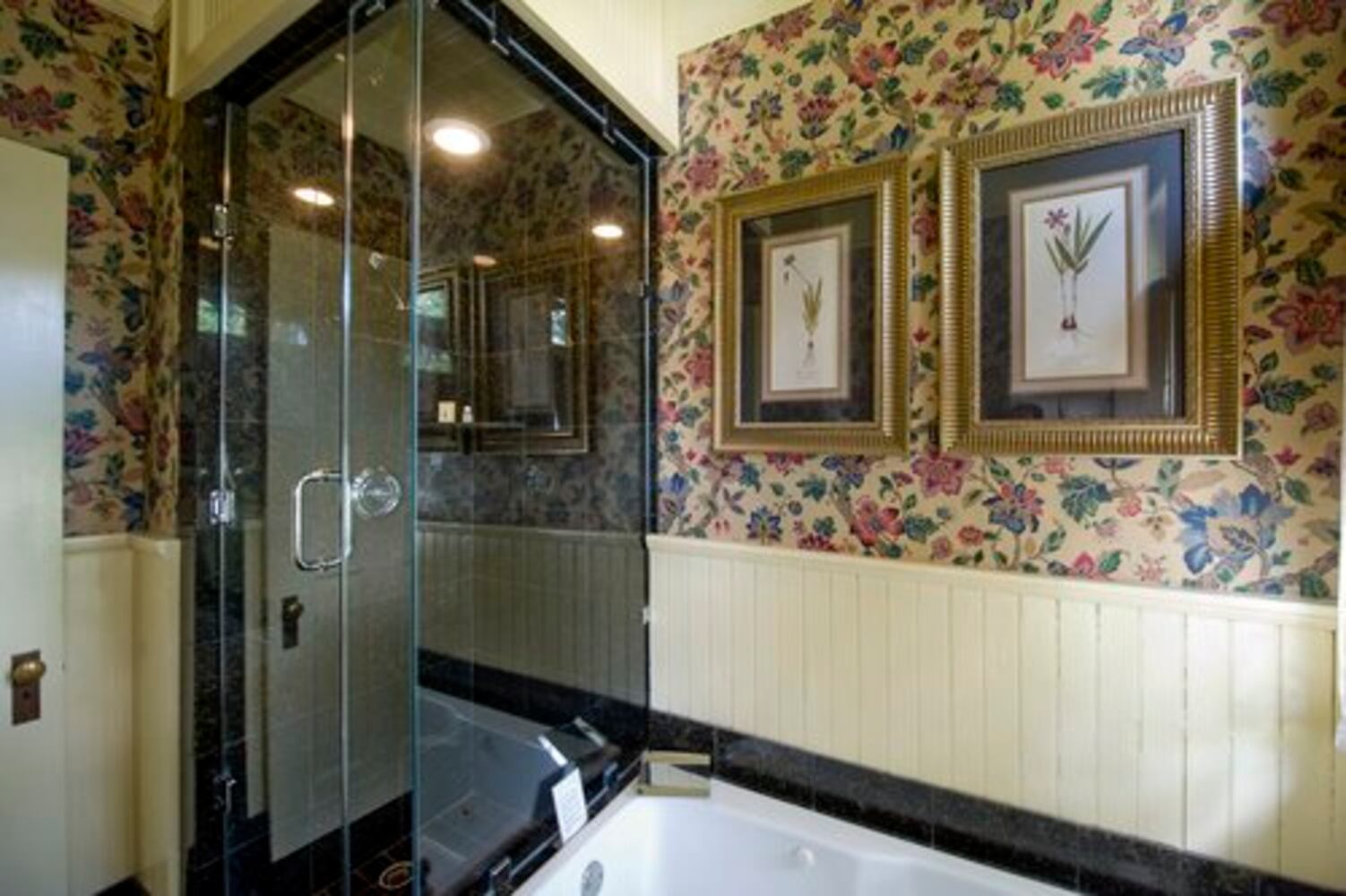 Bed & Breakfast an ageless beauty