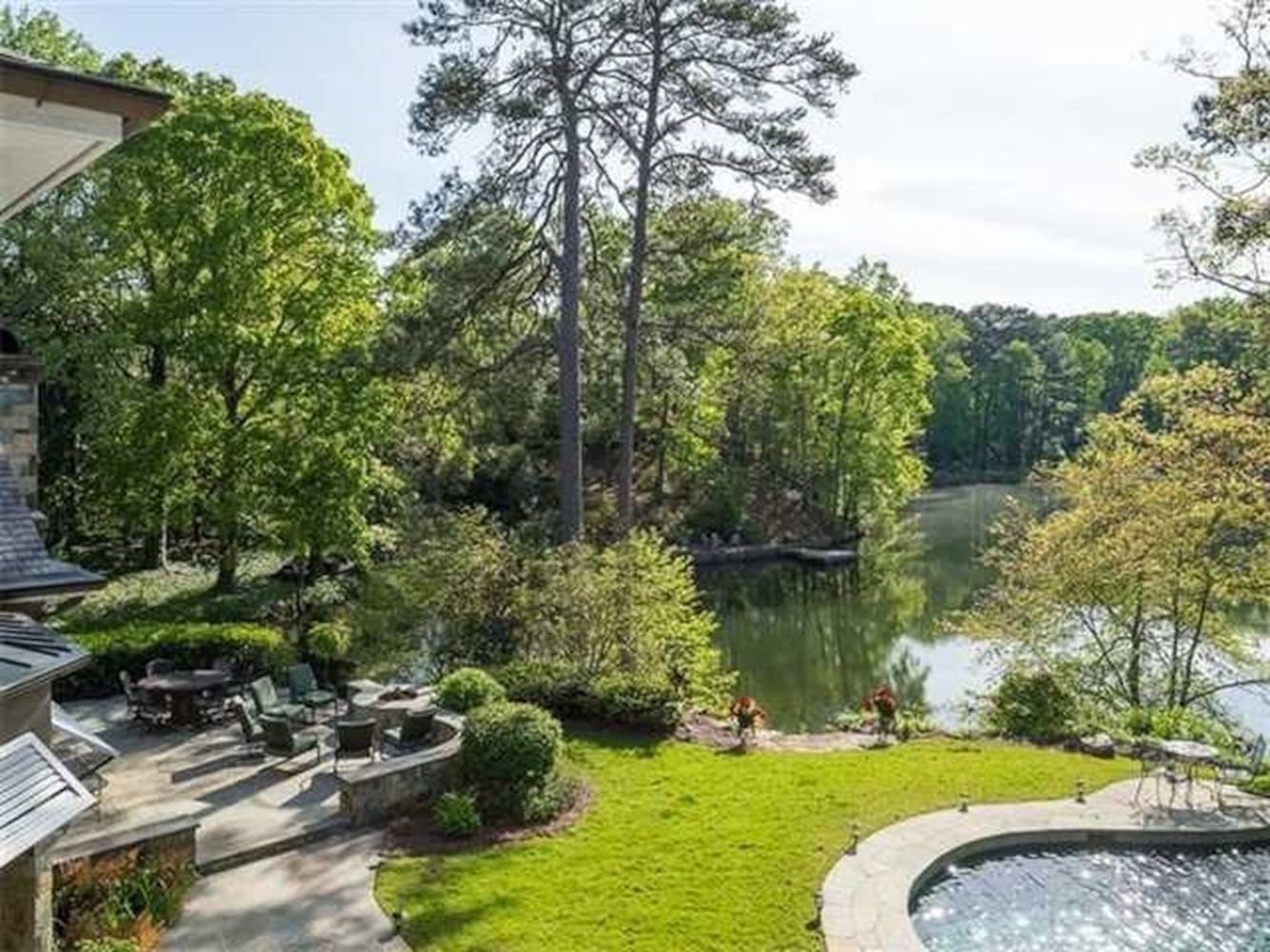 PHOTOS: $4.5 million Vinings home with a 180-degree view of Paces Lake