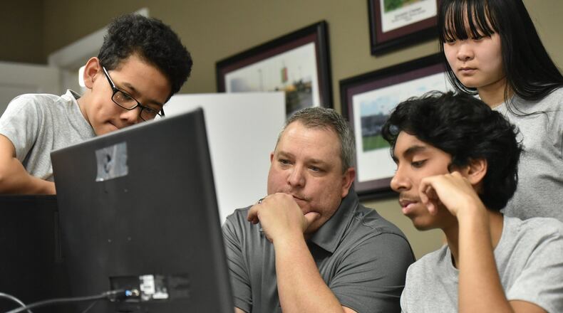 Home Depot says it is hiring 1,000 techies, a 36 percent expansion of its technology team. HYOSUB SHIN / HSHIN@AJC.COM