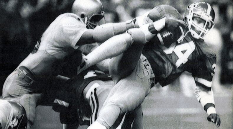 The last time Georgia faced Notre Dame was in the Sugar Bowl in New Orleans in 1981. The Bulldogs, with Herschel Walker (34), defeated the Fighting Irish to win the national championship.