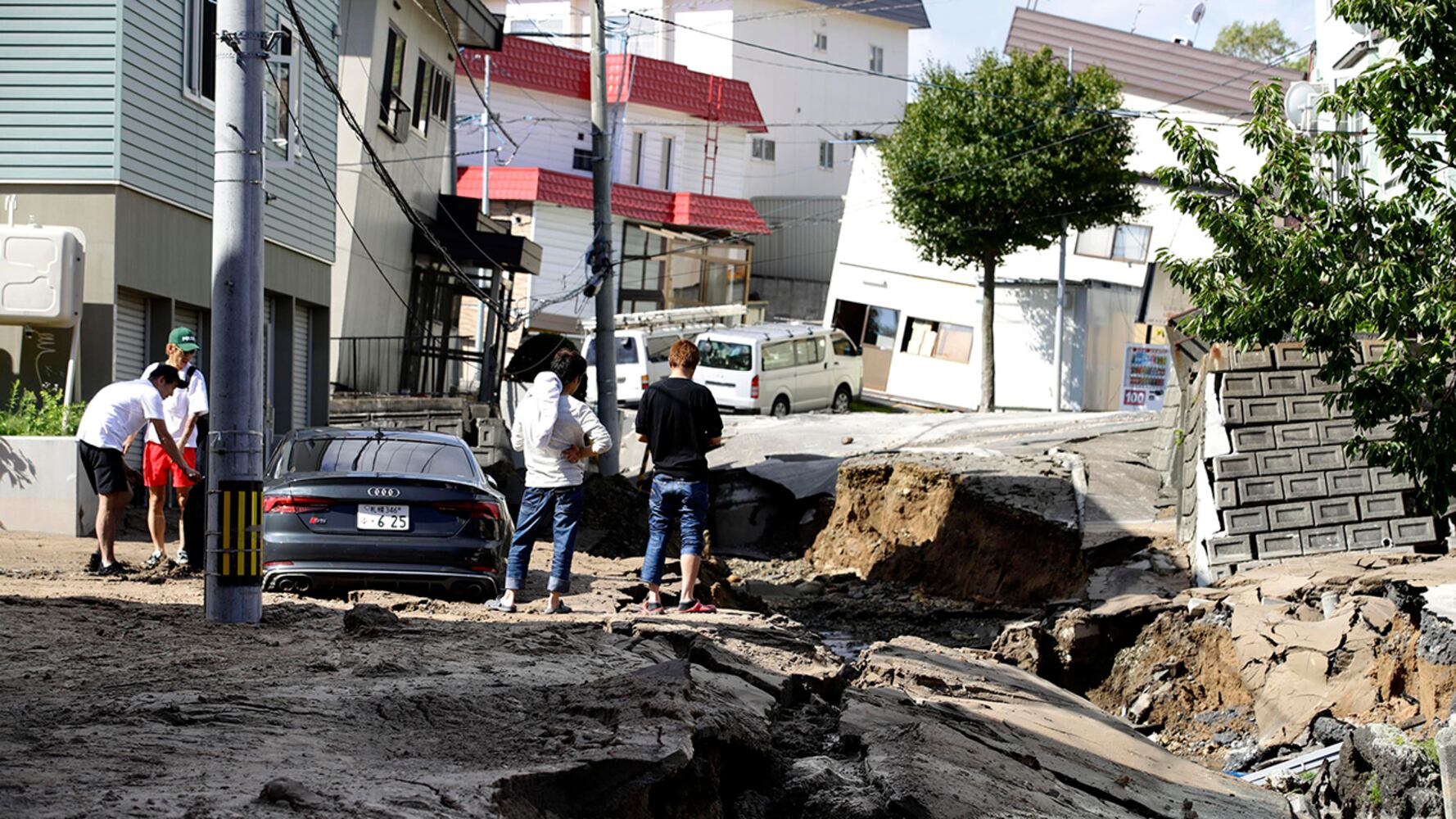 Photos: Powerful quake triggers dozens of landslides in Japan