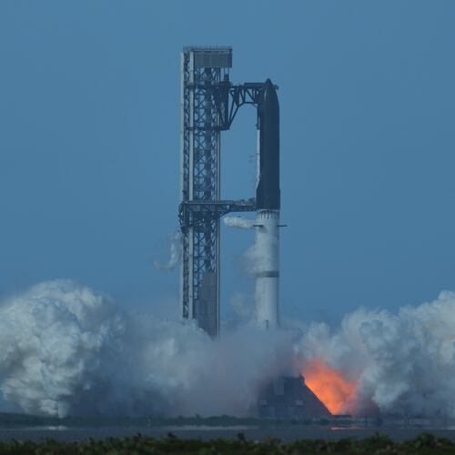 SpaceX's mega rocket Starship begins its take off but is aborted, in Starbase, Texas, Thursday, July 16, 2026. (AP Photo/Eric Gay)