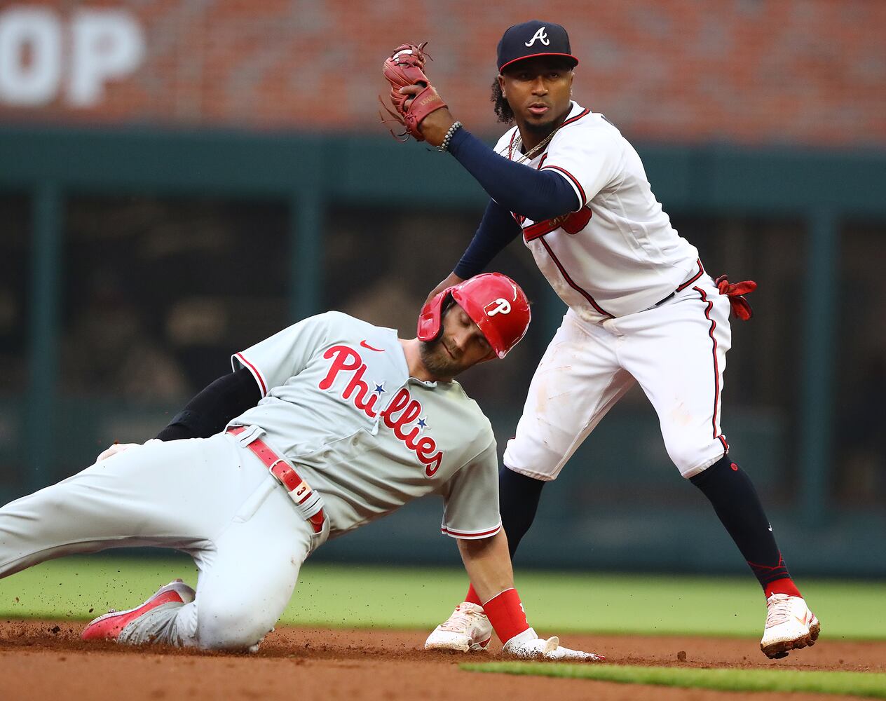 BRAVES PHOTO
