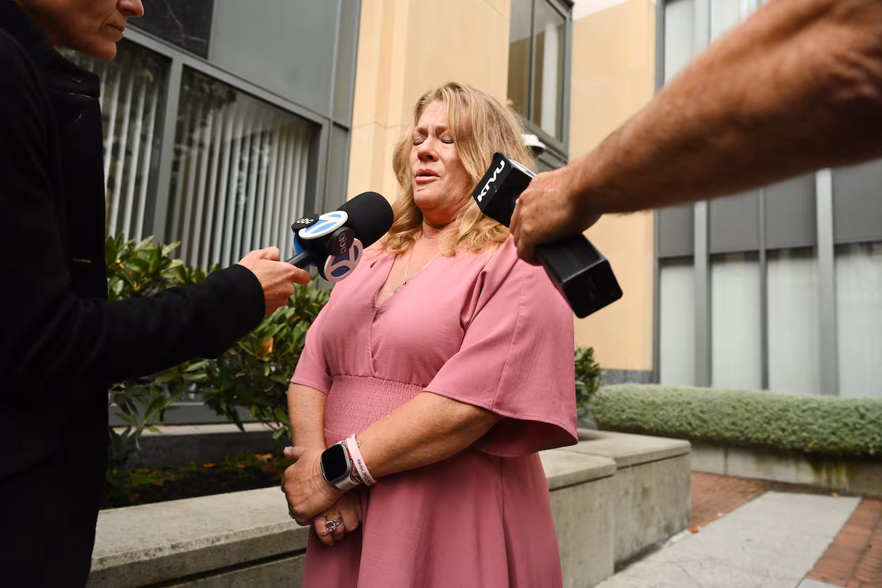 Victoria Hicks gets emotional after talking about her daughter with the media outside court after tech giant Meta agreed to pay $17 billion as part of a settlement to end a landmark trial over teen social media addiction on Wednesday, Aug. 26, 2026, in Oakland, Calif. (Noah Berger/AP)