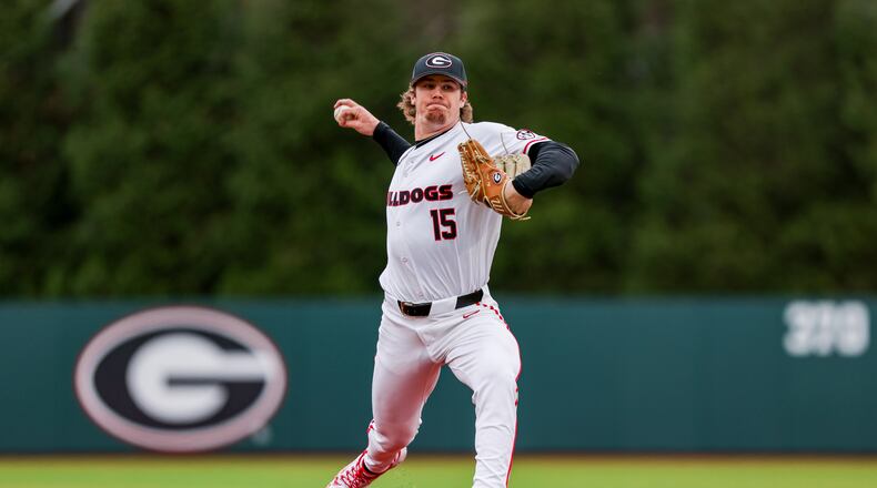 Georgia's Matthew Hoskins throws a pitch. (Conor Dillon/UGAAA)