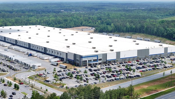 An aerial image from May 8, 2025, of the U.S. Postal Service regional processing and distribution center in Palmetto. (Miguel Martinez/AJC)