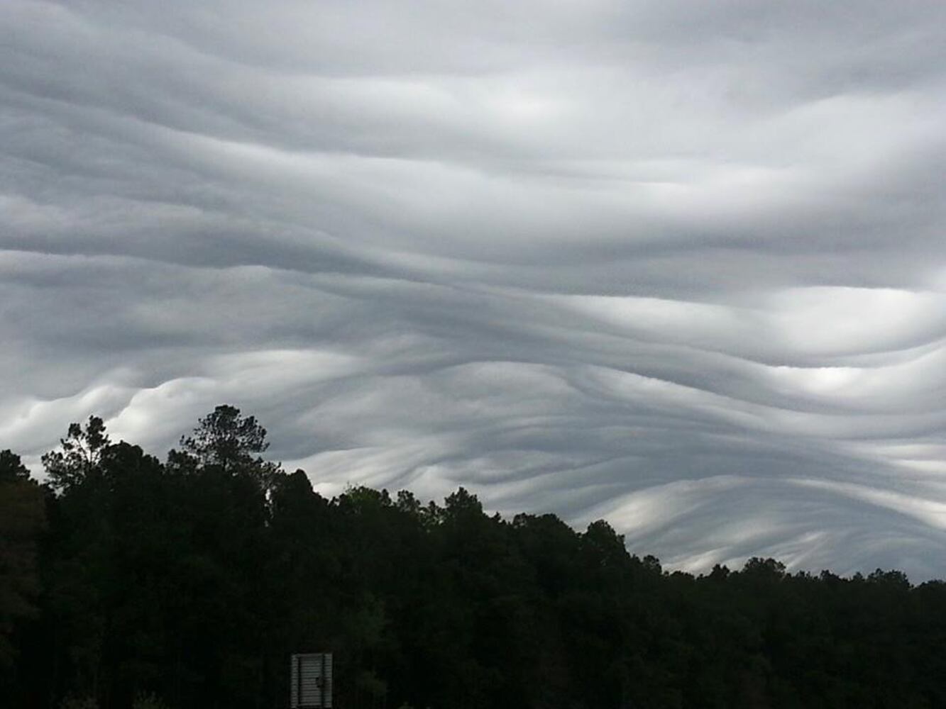 Roll, wave clouds seen in Georgia