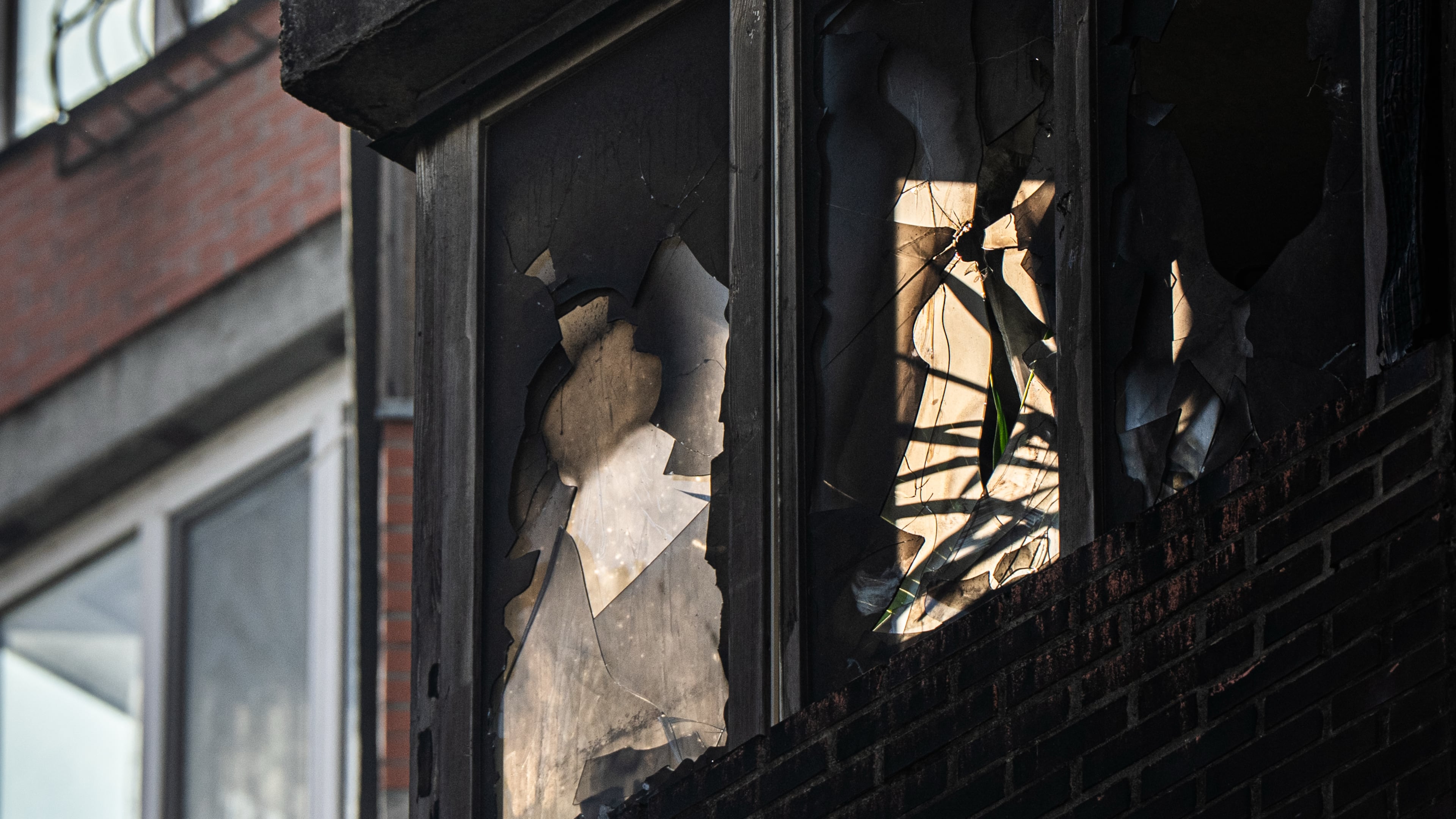 An apartment building damaged in Russian attacks, Wednesday, Oct. 22, 2025, in Kyiv, Ukraine. (AP Photo/Julia Demaree Nikhinson)
