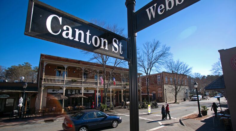 Winter is coming, and restaurants and other establishments relying on outdoor seating during the pandemic face economic challenges. Roswell small business owners say potential changes to the city occupational tax is not helping. PHOTO / JASON GETZ