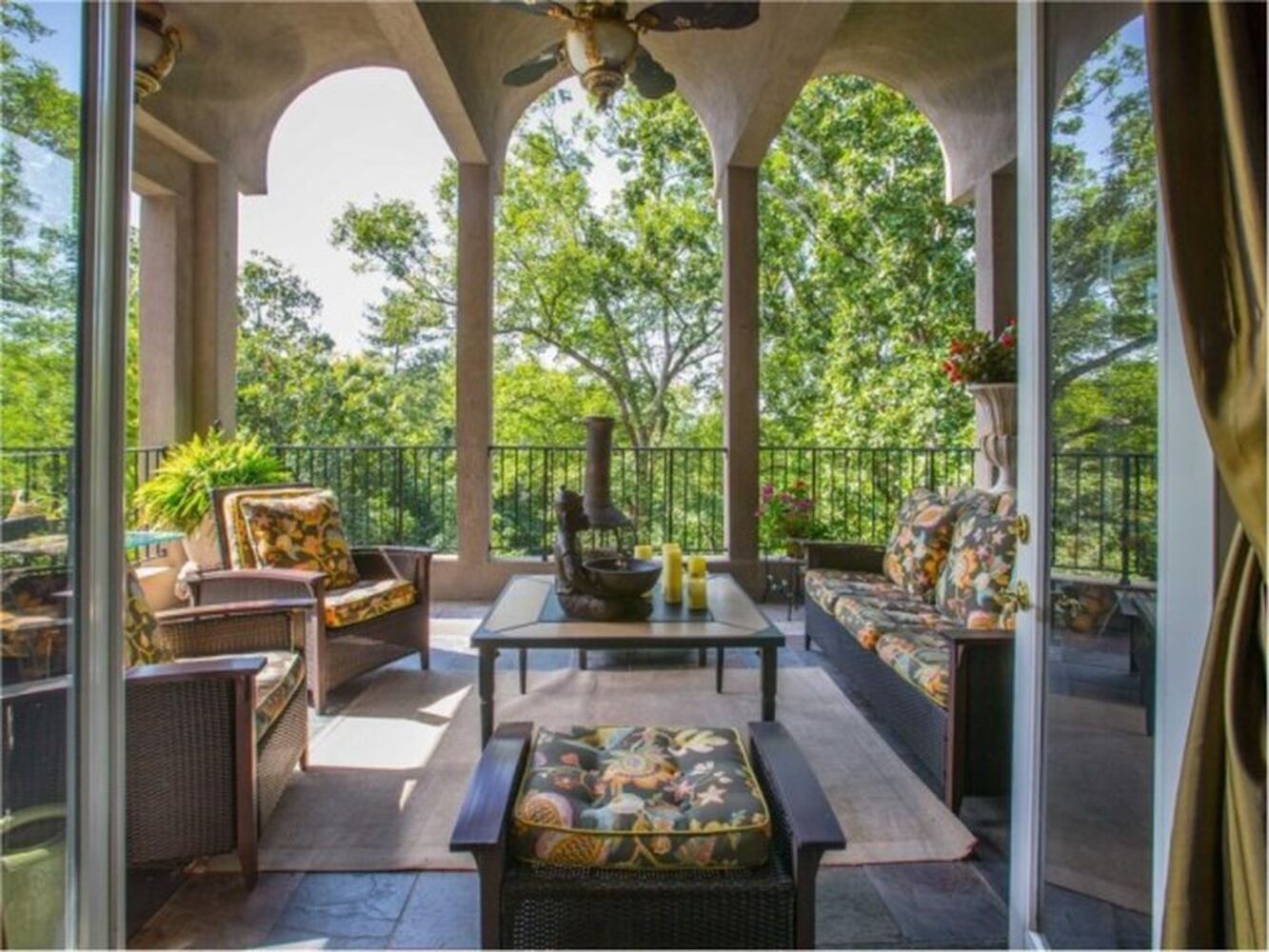215 Bunratty Ct, Roswell, GA 30076