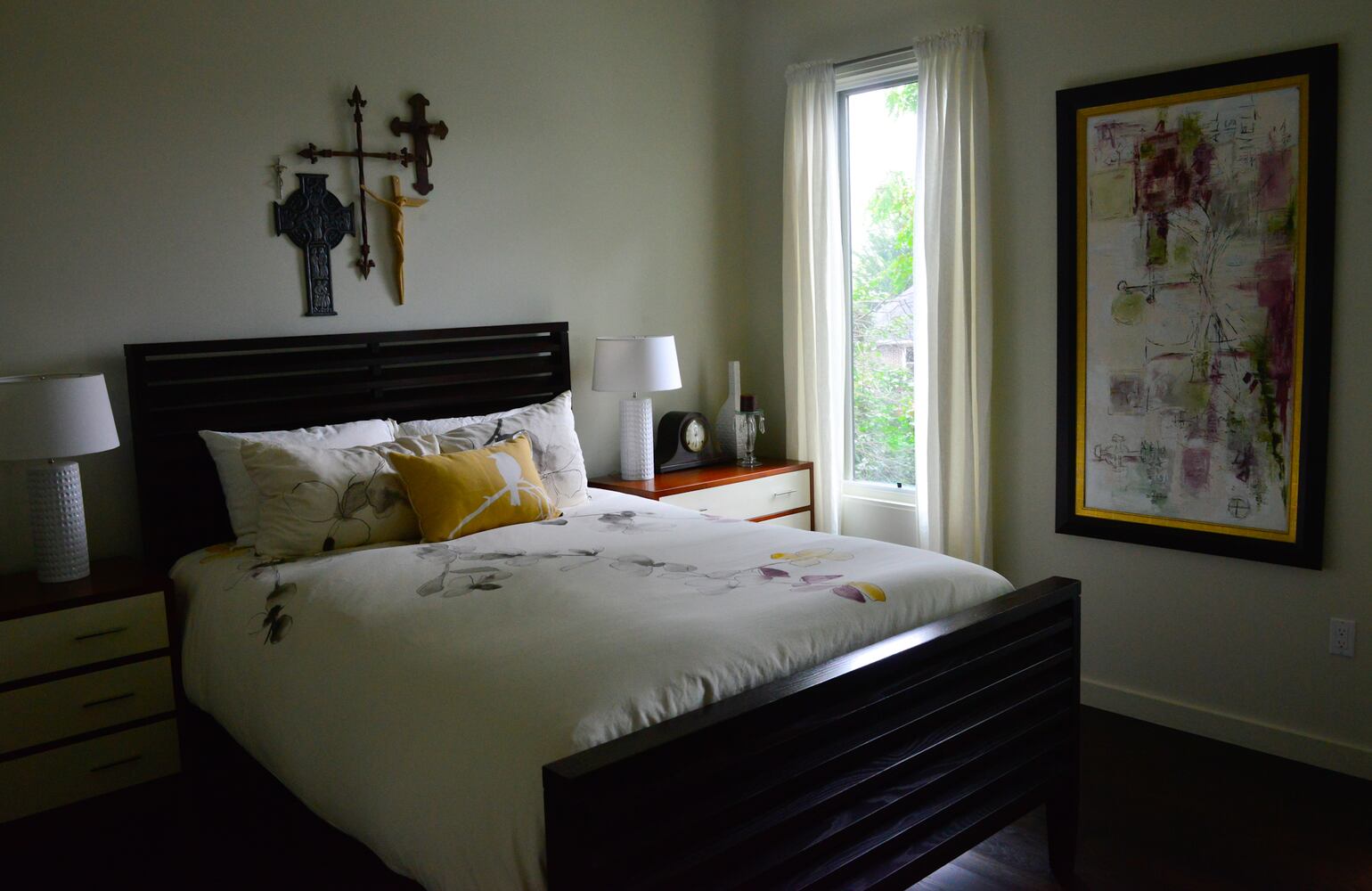 Guest bedroom