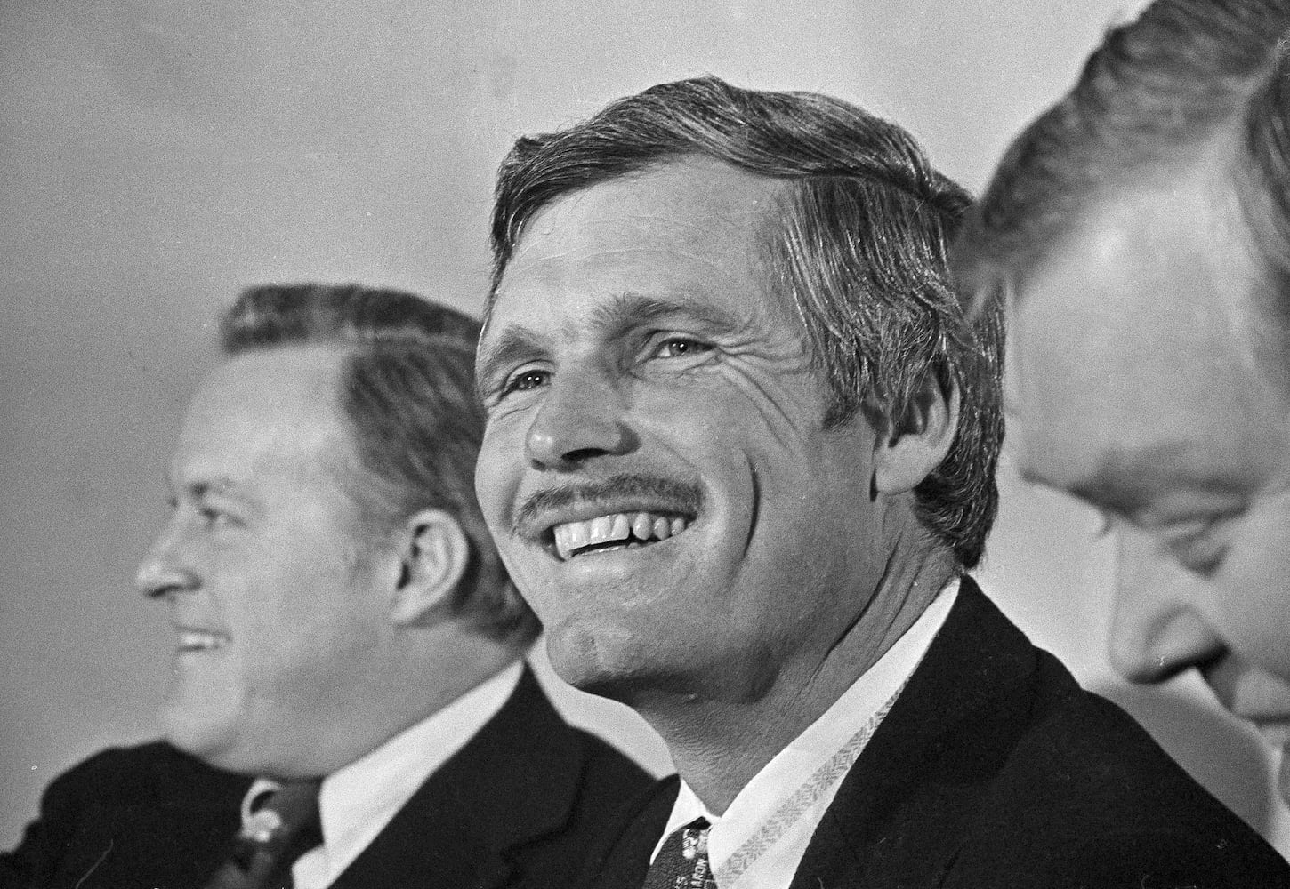 1976
