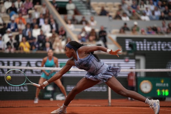 Coco Gauff of the U.S. plays a shot against Aryna Sabalenka of Belarus during their final match of the French Tennis Open at the Roland-Garros stadium in Paris, Saturday, June 7, 2025. (AP Photo/Christophe Ena)