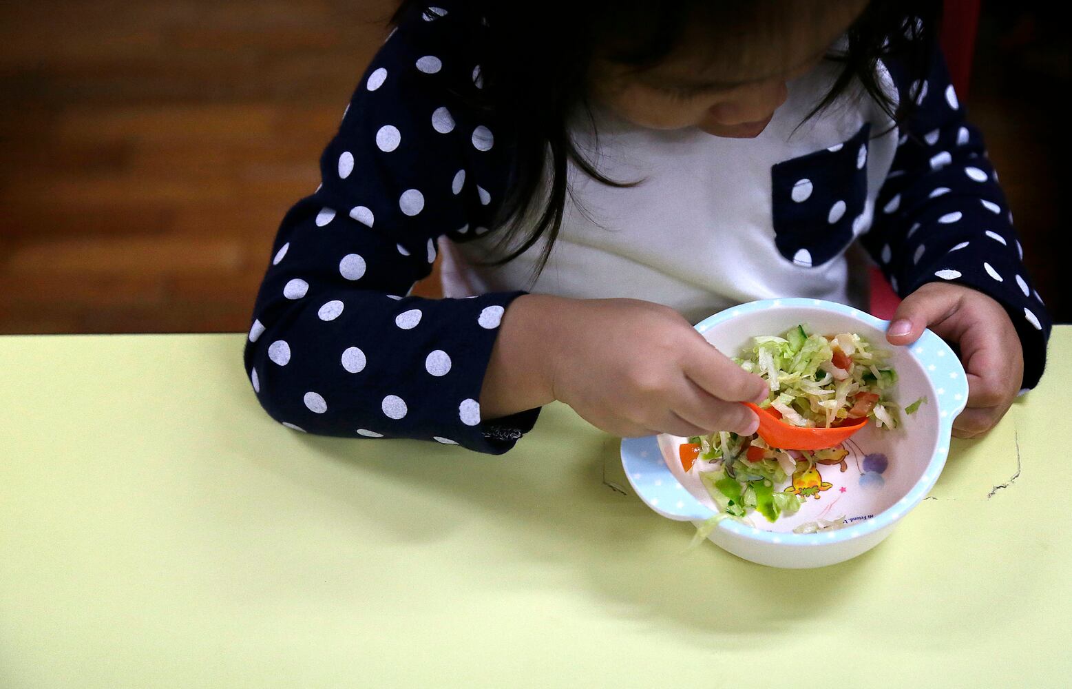 Lunchtime at schools in different countries
