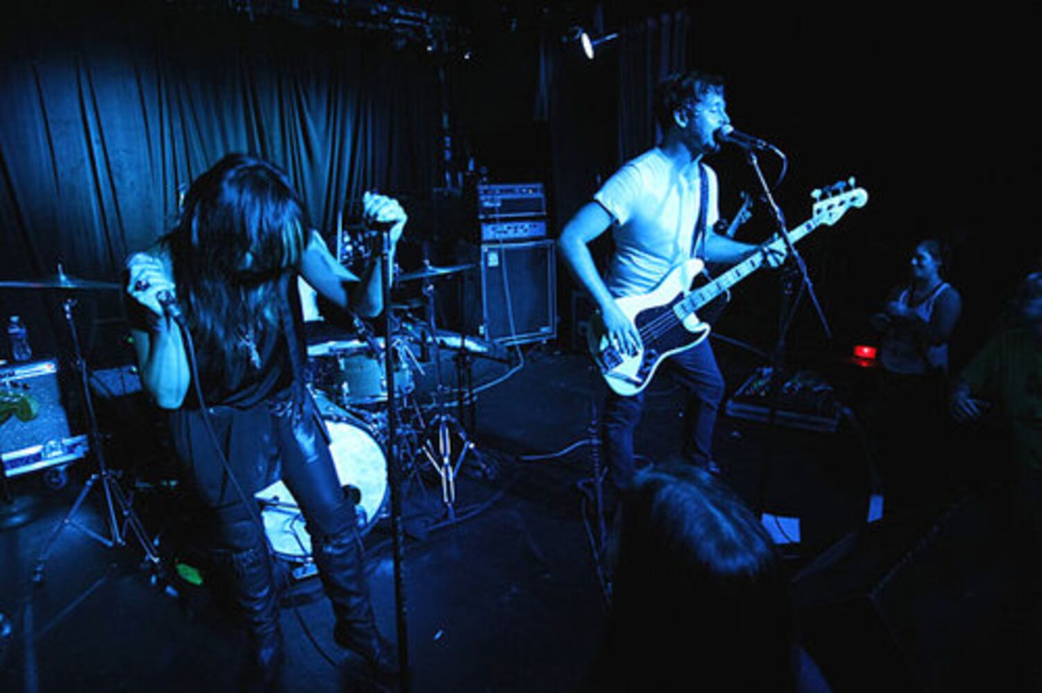 Juliette Lewis at Smith's Olde Bar